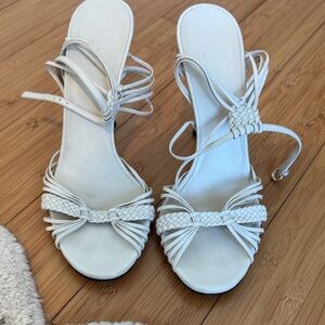 Gucci leather sandal heel